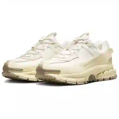 Nike Zoom Vomero Roam Beige