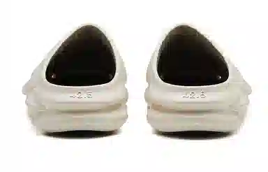 M Stand x EQLZ Equalizer 1050 Beige