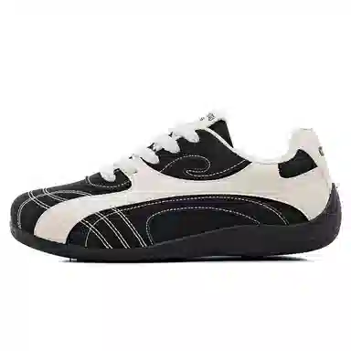 HUANQIU Retro Low Top Sneakers