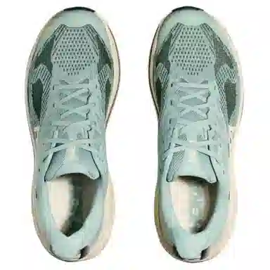 HOKA ONE ONE Challenger 8