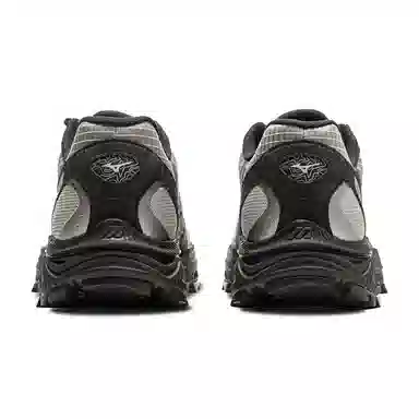 Mizuno Racer ADV Silver