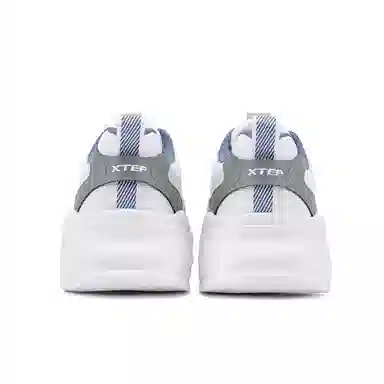 特步 舒适百搭 耐磨防滑 低帮 生活休闲鞋 男款 茶白绿