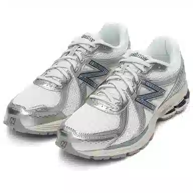 New Balance 860 Silver