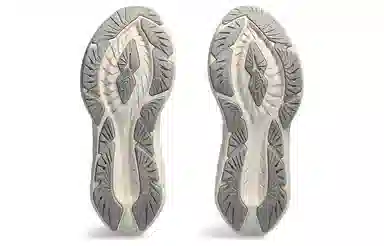 Asics NOVABLAST 4 Oatmeal Beige