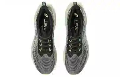 Asics Novablast 3 LE