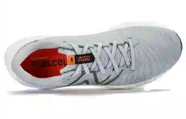 New Balance FuelCell Propel v4