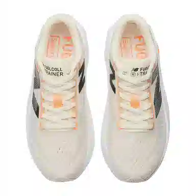 New Balance FuelCell SuperComp Trainer v3