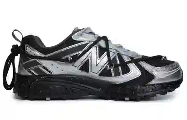New Balance 410 Black Silver