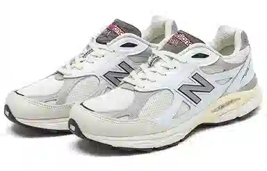 New Balance 990 V3