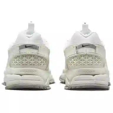 Nike Zoom Vomero 5 Grey White
