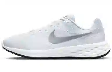 Nike Revolution 6
