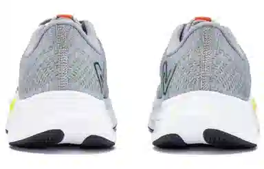 New Balance FuelCell Propel v4