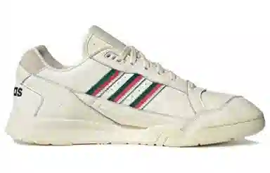 adidas A.R. Trainer