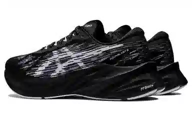 Asics Novablast 3