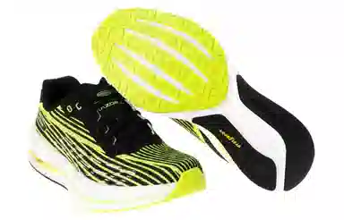 Skechers Go Run Razor 4