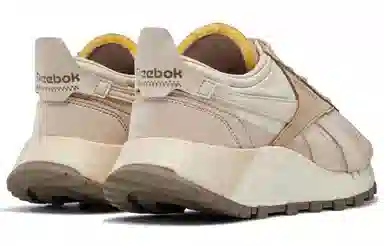 PLEASURES x Reebok Classic Leather