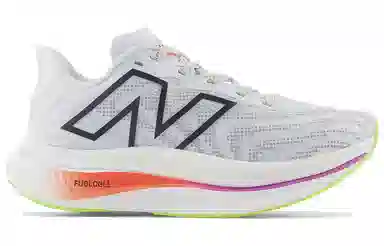 New Balance FuelCell SuperComp Trainer v2