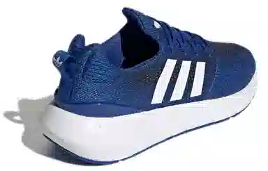 adidas Swift Run 22