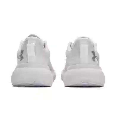 Under Armour Infinite 1