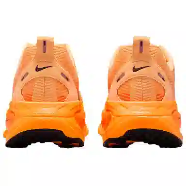 Nike Vomero 18 Orange