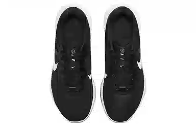 Nike Revolution 6