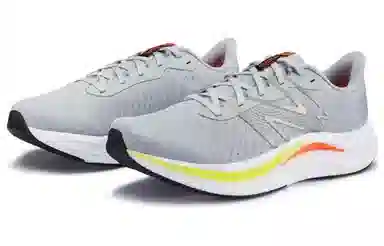 New Balance FuelCell Propel v4