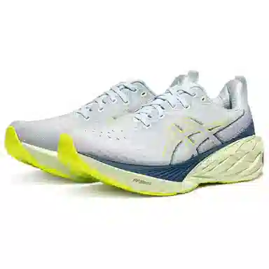 Asics Novablast 4