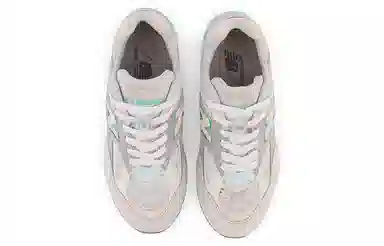 New Balance 990 V2 Light Grey