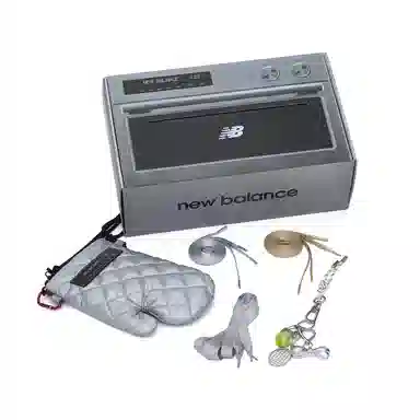 New Balance 725 "Chaos Pack"