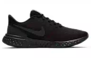 Nike REVOLUTION 5