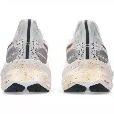 Asics Novablast 3 LE