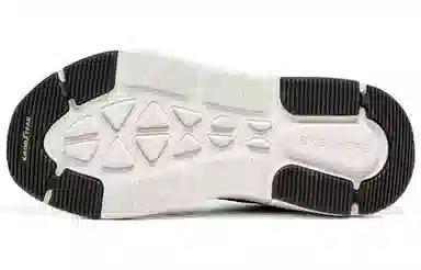 Skechers Max Cushioning Delta