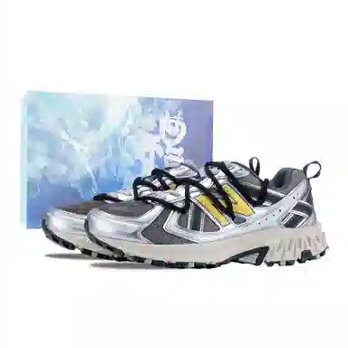 New Balance 410 V5 Gold Runner