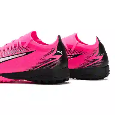 PUMA Ultra Match TT Pink