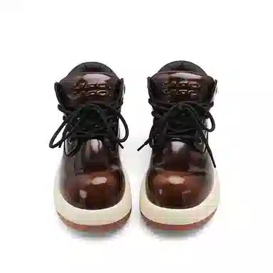 Cat and Sofa UFO Series Brown Distressed