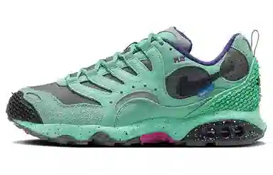 UNDEFEATED x Nike Air Terra Humara "Light Menta"