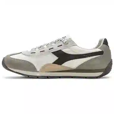 Diadora Equiptions White