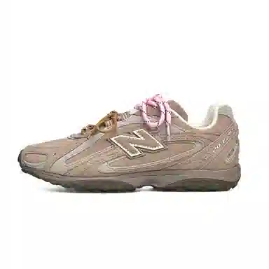 New Balance 204L
