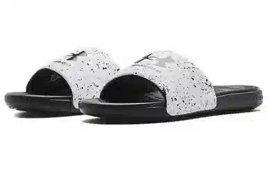 Under Armour Ansa Graphic