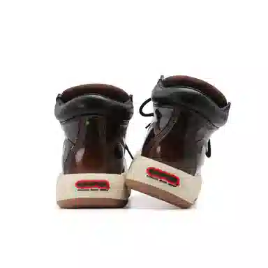 Cat and Sofa UFO Series Brown Distressed