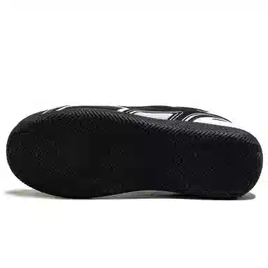 HUANQIU Black White Sneakers