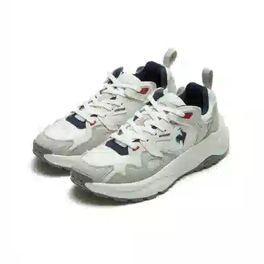 Le Coq Sportif R Series