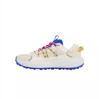 Under Armour Venture Pro White