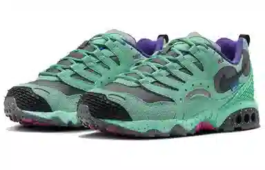 UNDEFEATED x Nike Air Terra Humara "Light Menta"