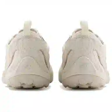 New Balance MT10 Beige