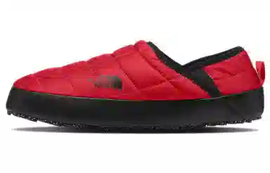 The North Face ThermoBall Traction Low Red