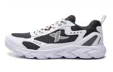 特步 网面透气耐磨 时尚低帮休闲运动鞋 黑白