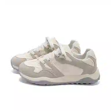 HUANQIU Classic Low Top Sneakers Beige