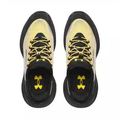 Under Armour Nova
