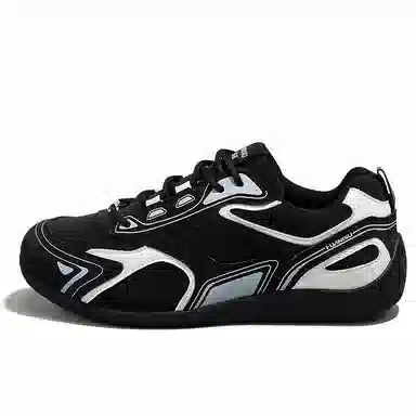 HUANQIU Black White Sneakers